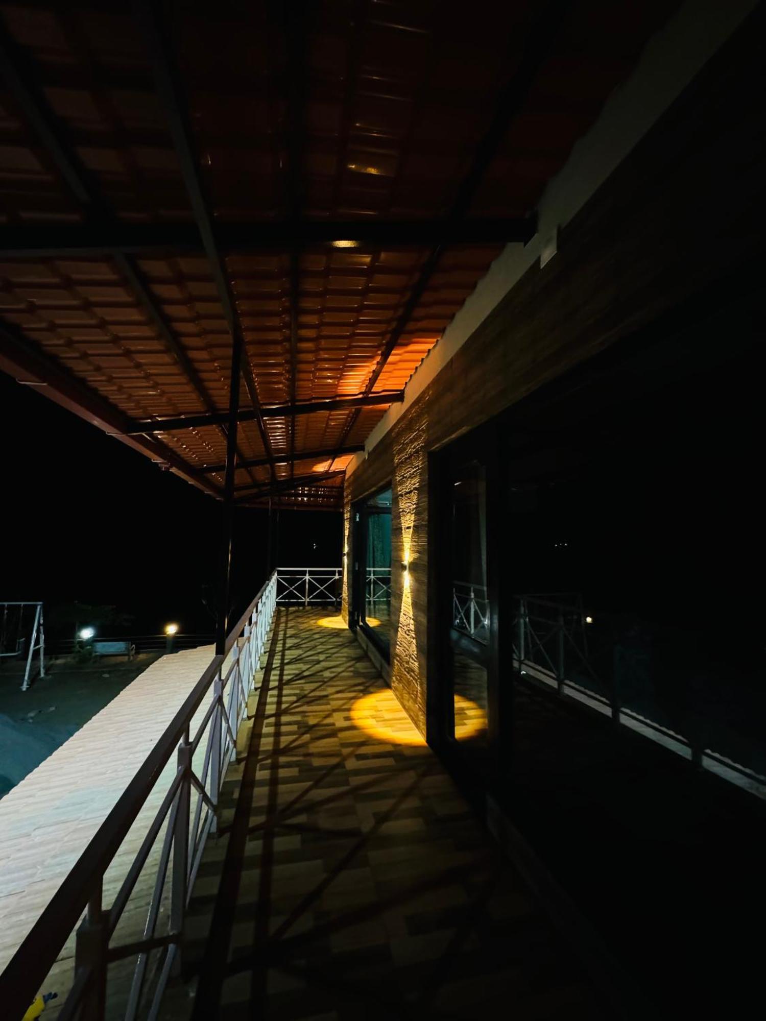 The Glasswater By The Backwater Homestay Kalyānpur Exterior foto