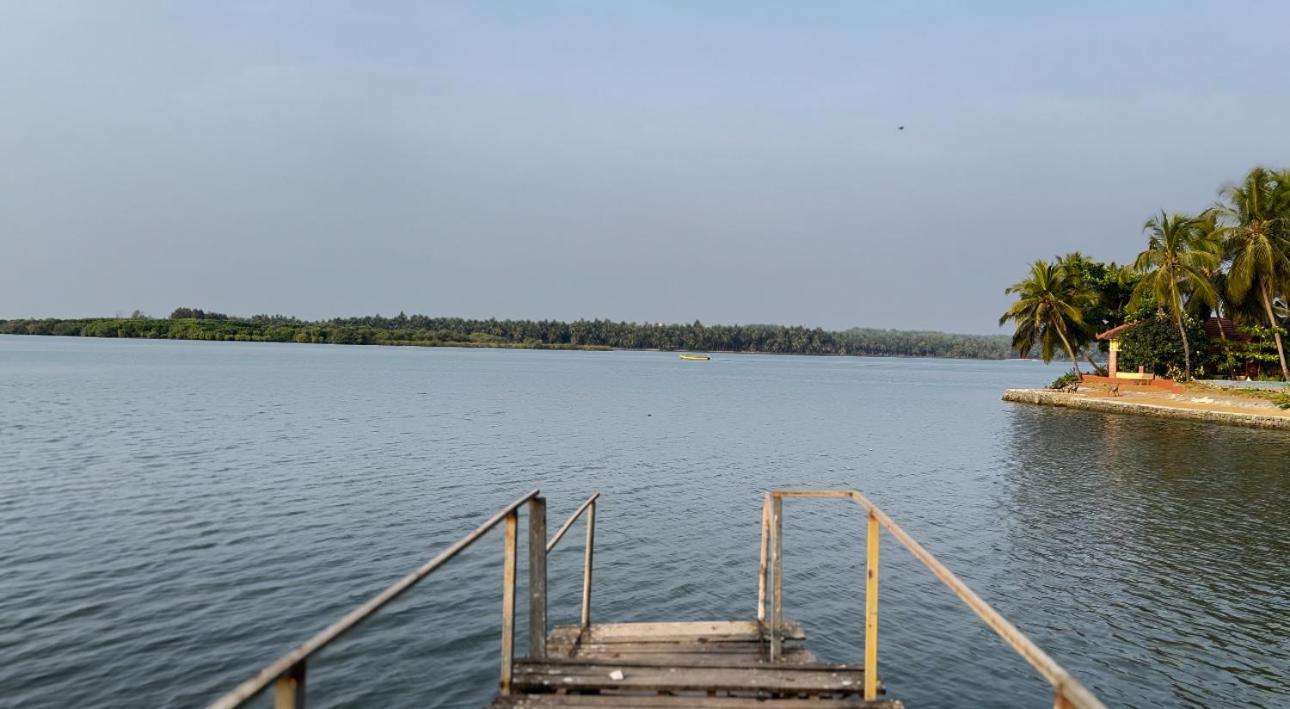 The Glasswater By The Backwater Homestay Kalyānpur Exterior foto