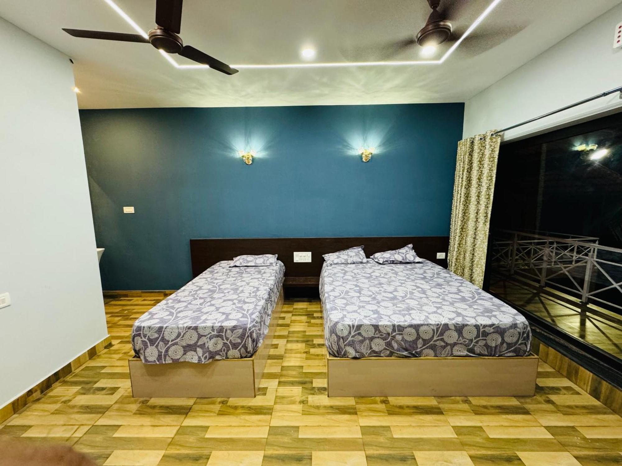 The Glasswater By The Backwater Homestay Kalyānpur Exterior foto